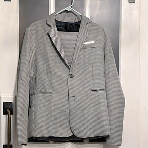 SHEIN men’s suit size s